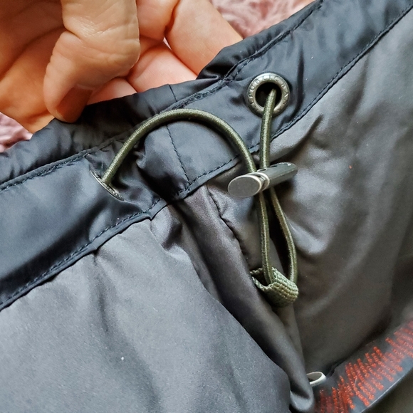 Banana Republic Down Vest - Picture 9 of 10